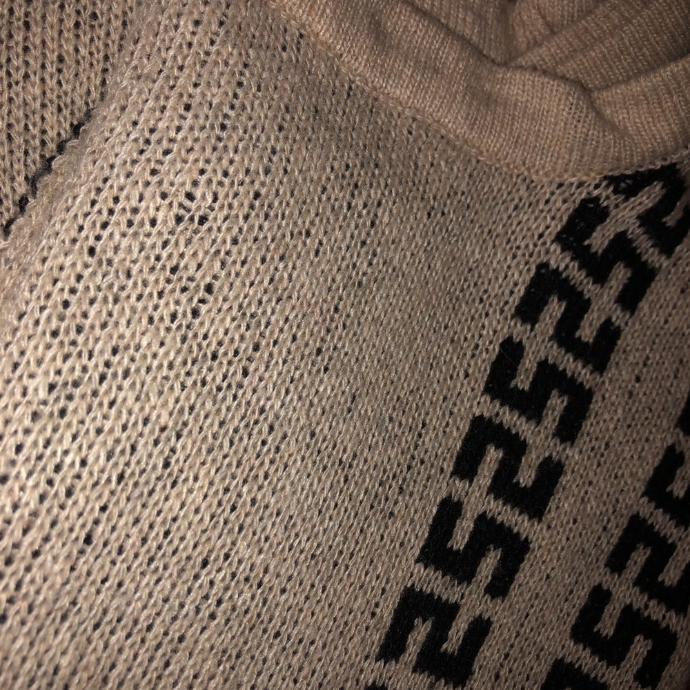 Aztec Cape Poncho - Picture 6 of 6